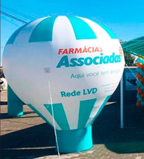Trade marketing para farmácia - inflável
